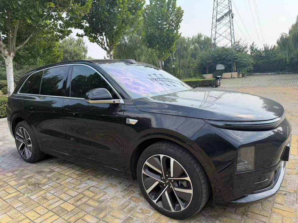 Li Auto L6 2024 — фото автомобиля 1