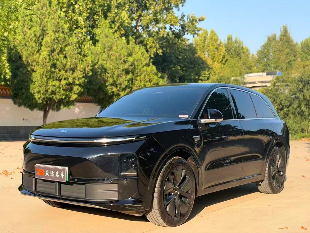 Li Auto L6 2024 — фото автомобиля 1