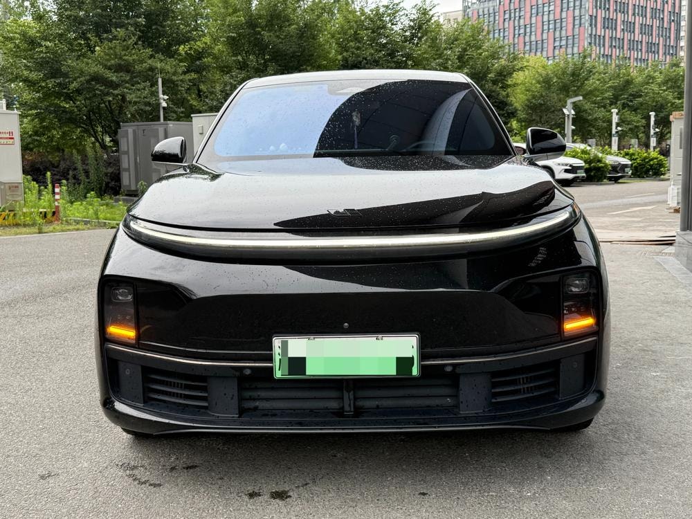 Li Auto L7 2023 — фото автомобиля