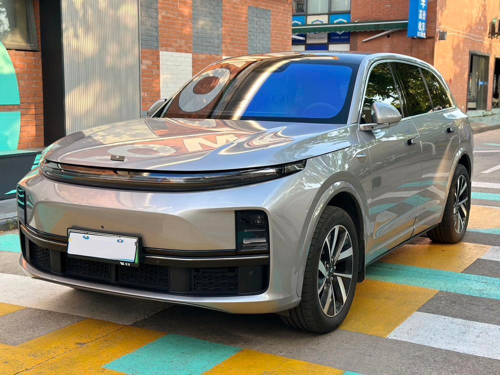 Li Auto L7 2023 — фото автомобиля