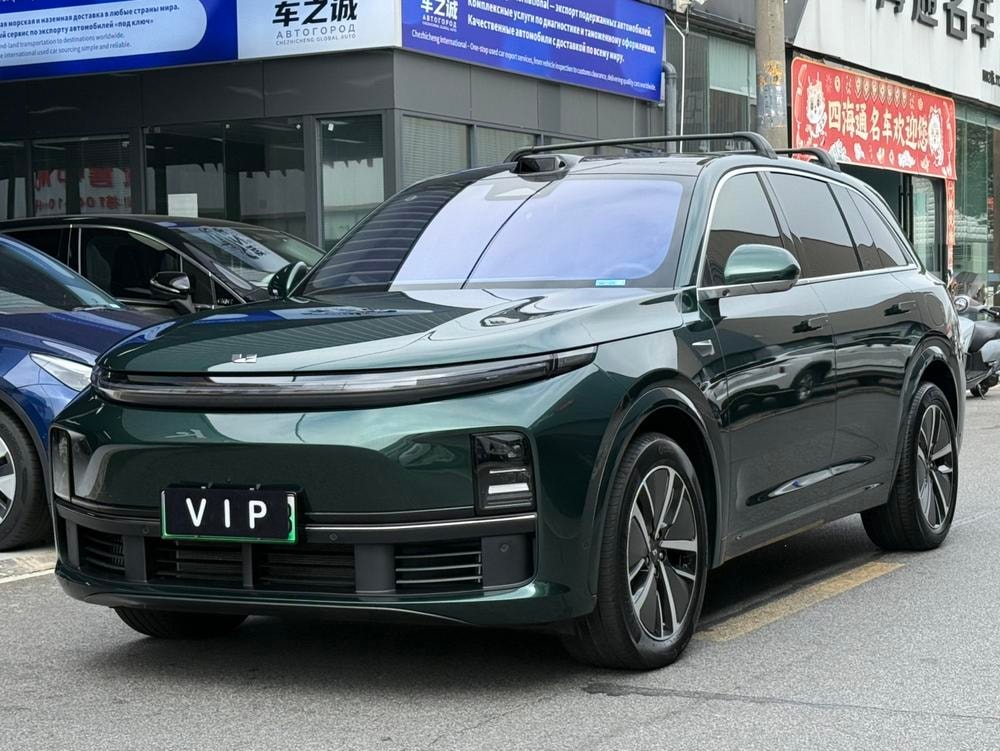 Li Auto L7 2024 — фото автомобиля 1