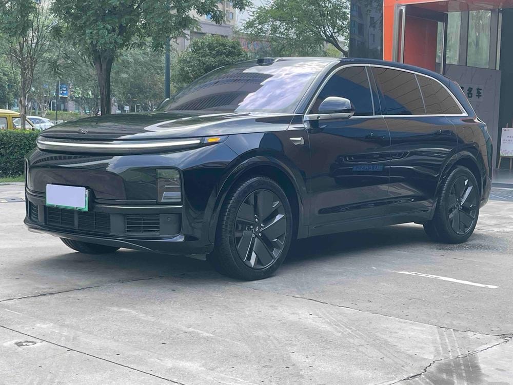 Li Auto L7 2025 — фото автомобиля 1