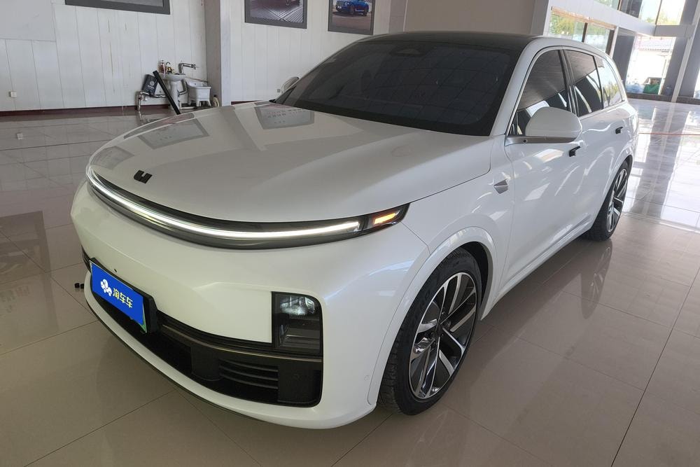 Li Auto L7 2023 — фото автомобиля 1