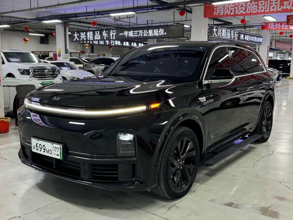 Li Auto L7 2023 — фото автомобиля 1