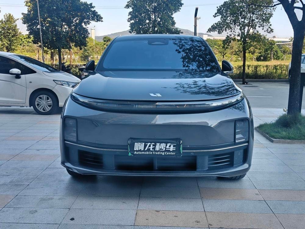 Li Auto L7 2023 — фото автомобиля 1