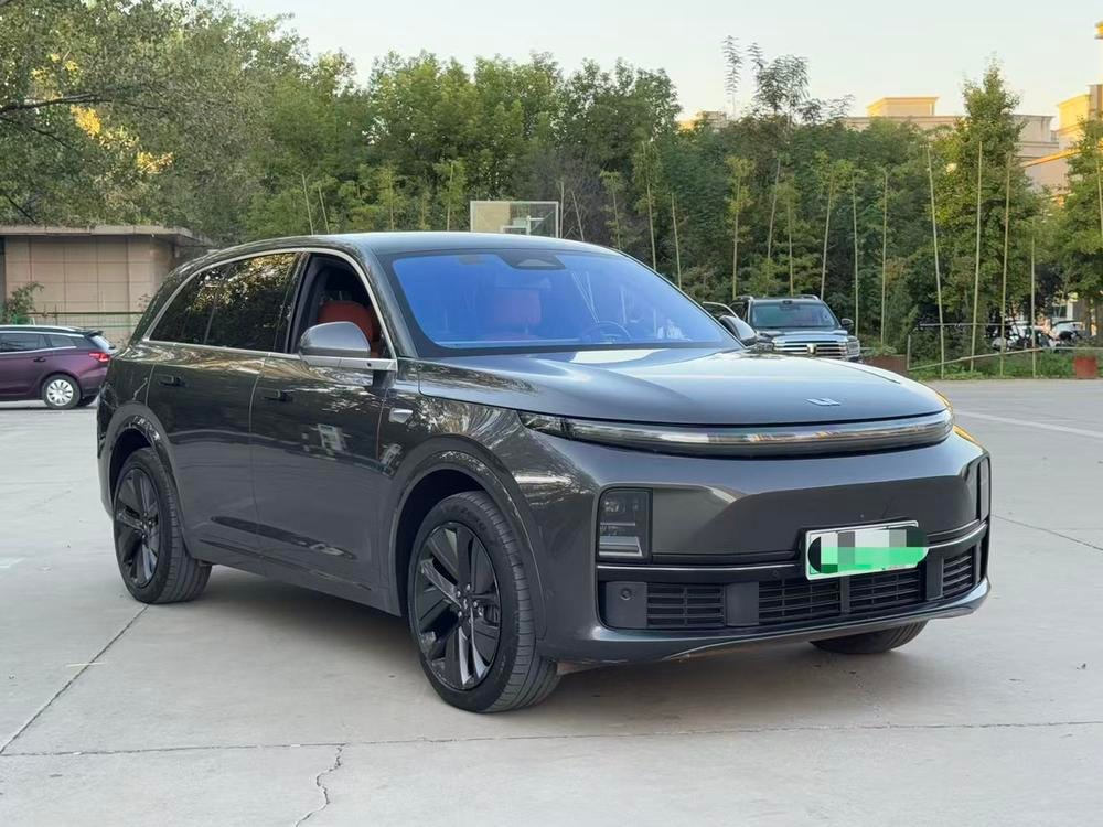 Li Auto L7 2023 — фото автомобиля 1