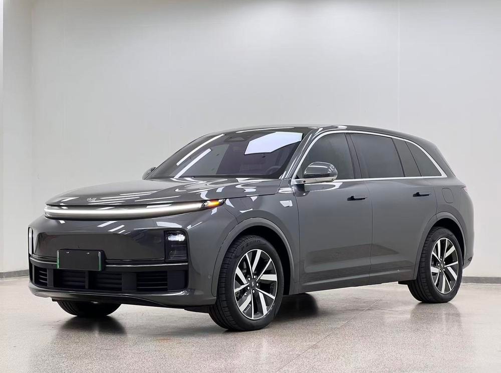 Li Auto L7 2023 — фото автомобиля 1