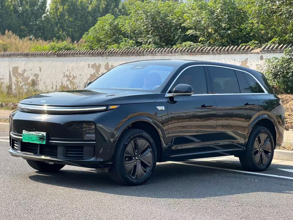 Li Auto L7 2024 — фото автомобиля 1
