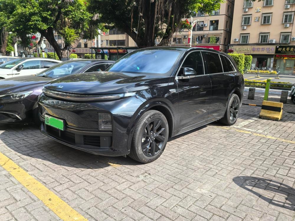 Li Auto L7 2023 — фото автомобиля