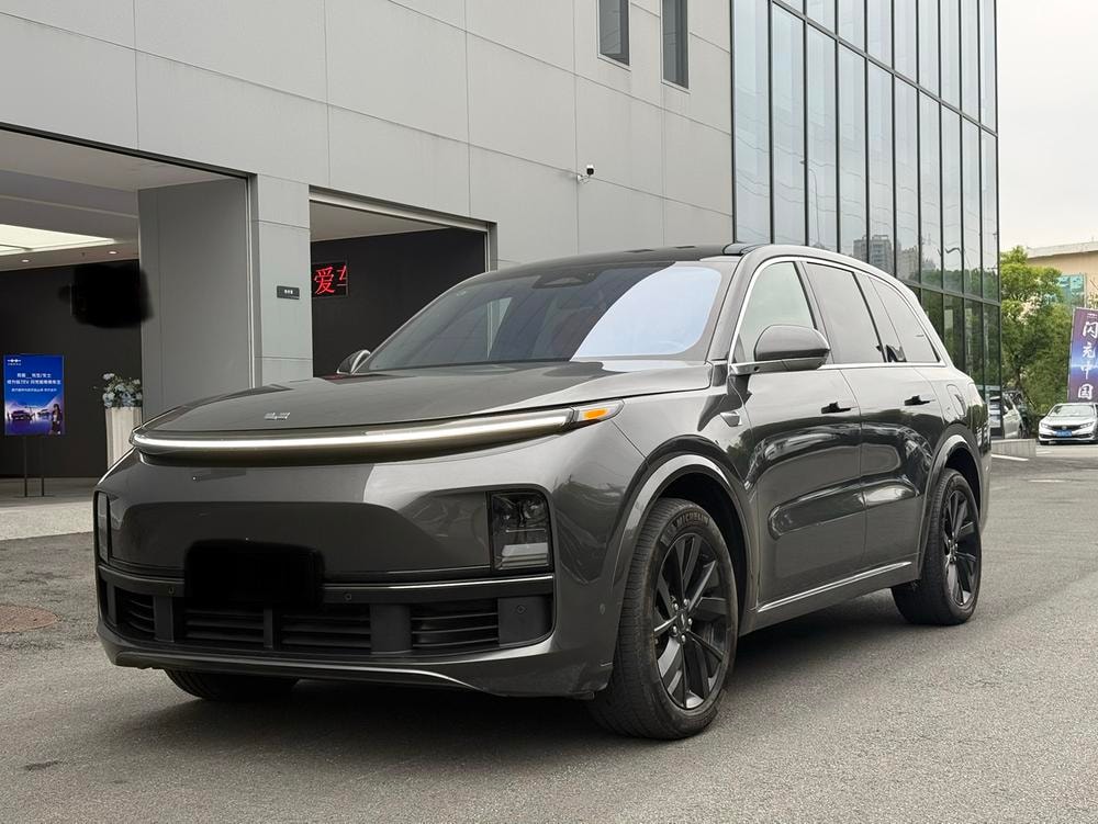Li Auto L8 2023 — фото автомобиля