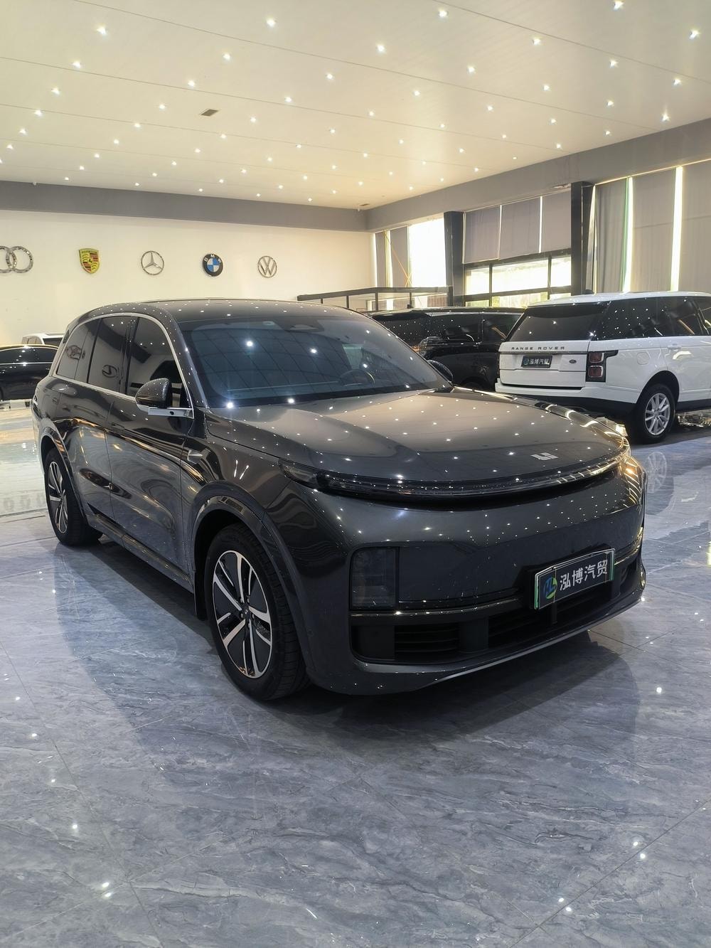Li Auto L8 2025 — фото автомобиля
