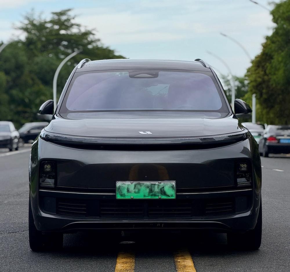 Li Auto L8 2023 — фото автомобиля