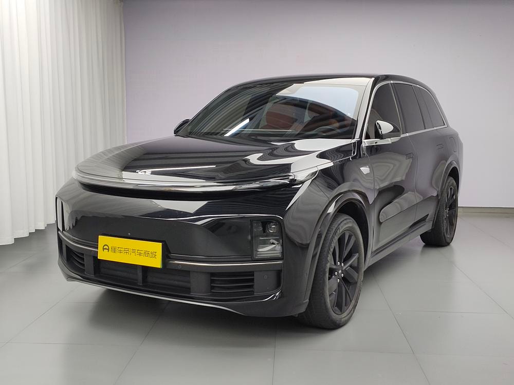 Li Auto L8 2023 — фото автомобиля 1