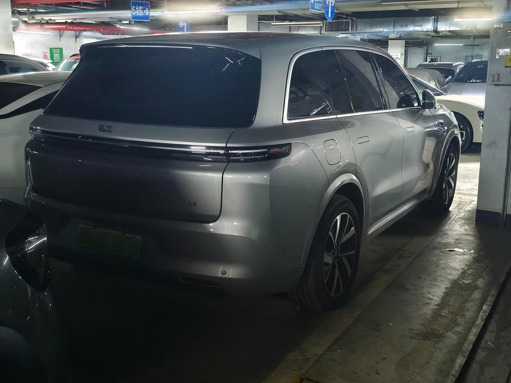 Li Auto L8 2023 — фото автомобиля