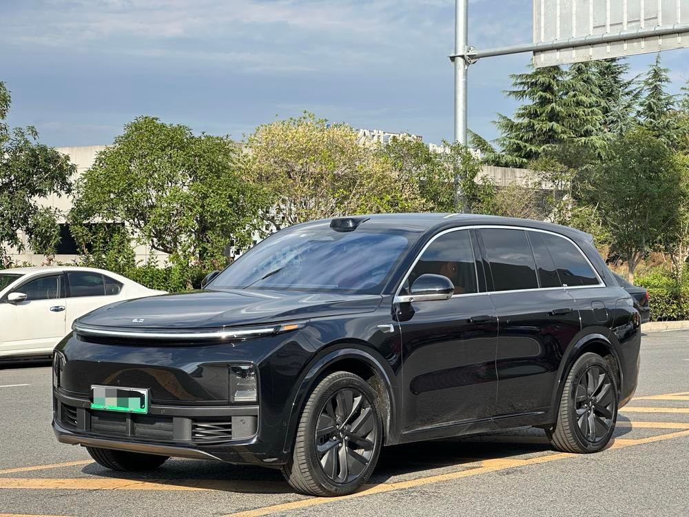 Li Auto L8 2024 — фото автомобиля