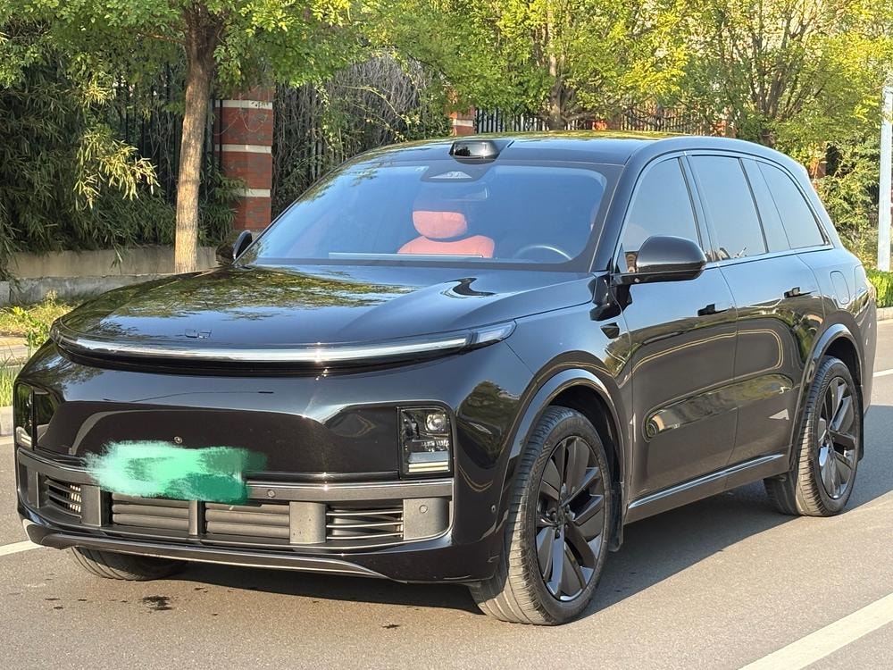 Li Auto L8 2024 — фото автомобиля