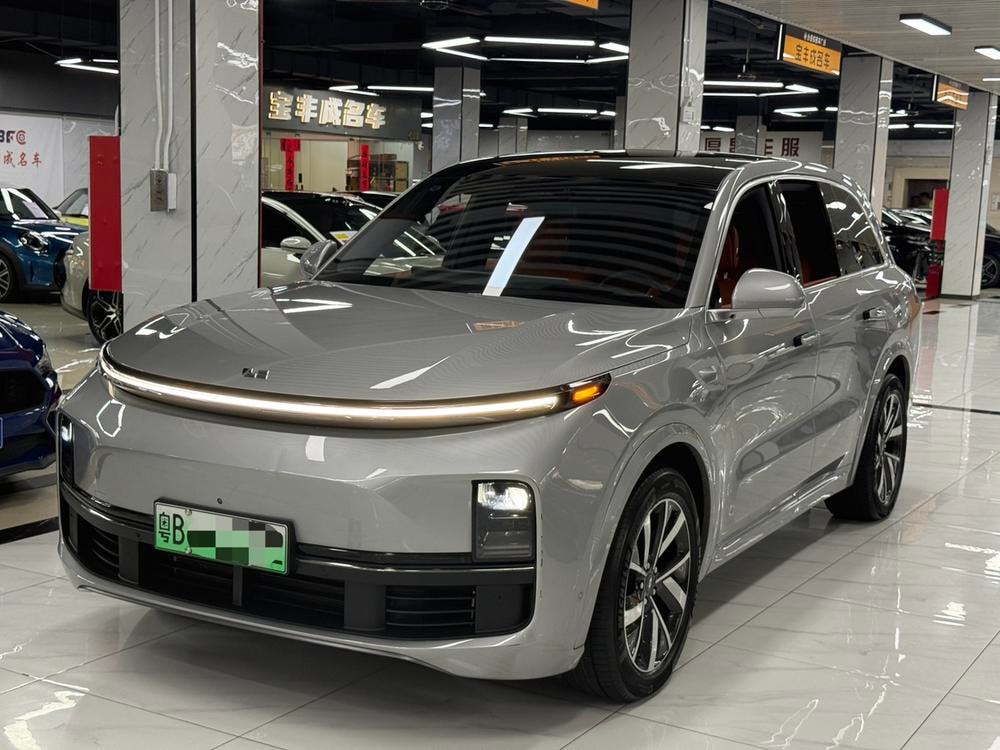 Li Auto L8 2023 — фото автомобиля
