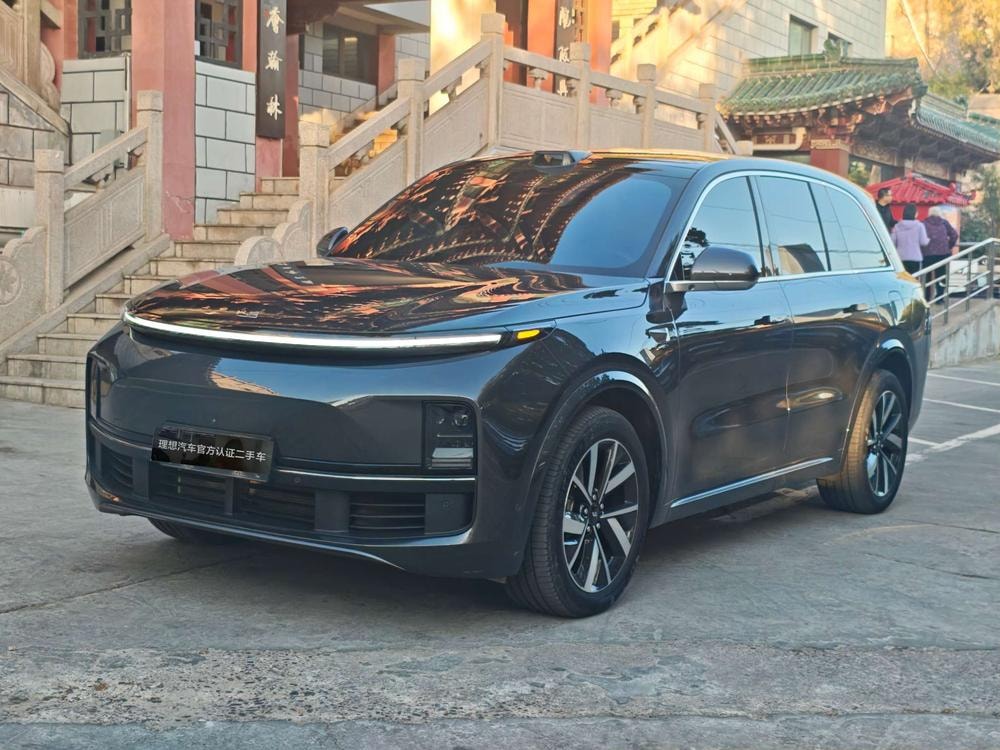 Li Auto L8 2023 — фото автомобиля