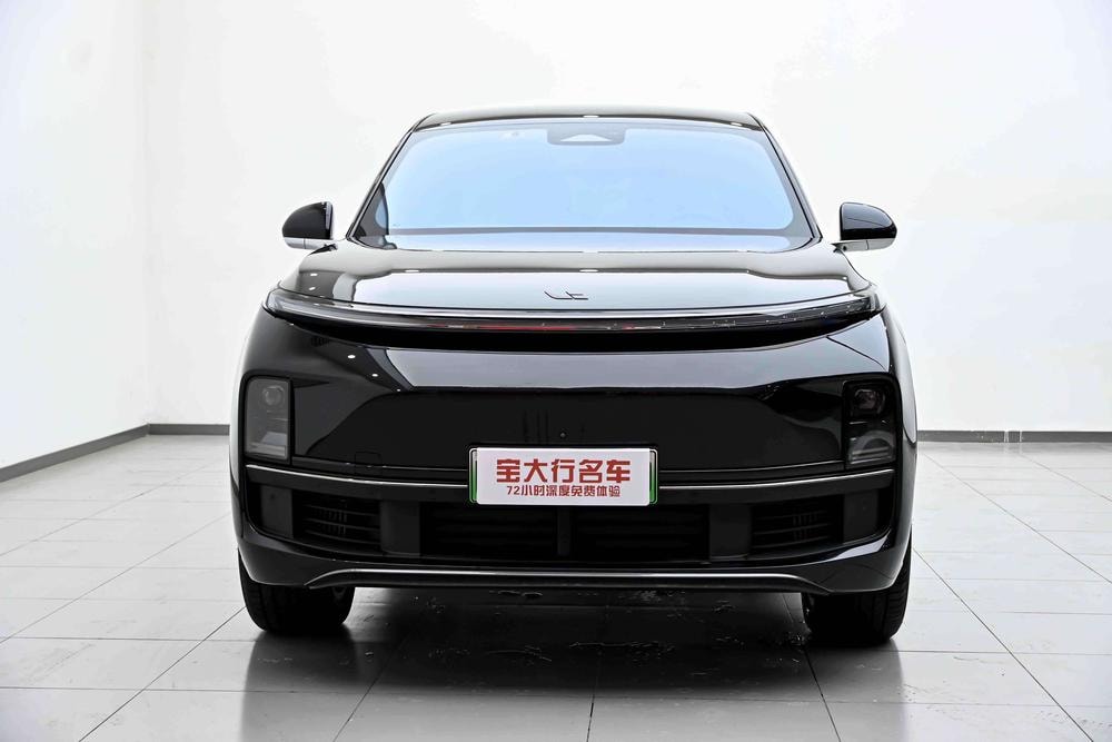 Li Auto L8 2023 — фото автомобиля