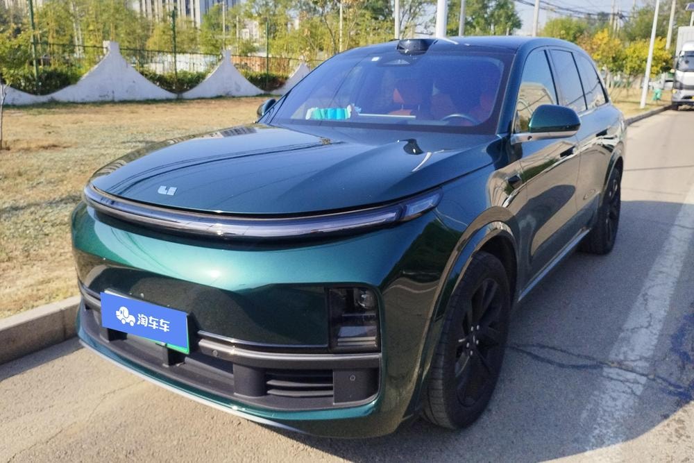 Li Auto L8 2023 — фото автомобиля
