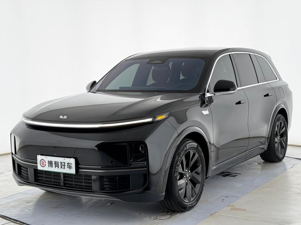 Li Auto L8 2023 — фото автомобиля