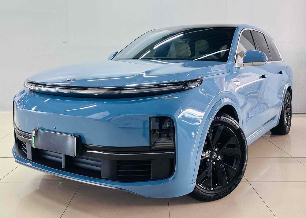 Li Auto L8 2023 — фото автомобиля