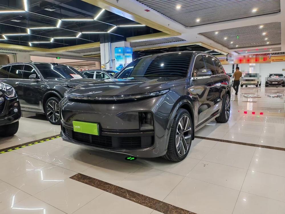 Li Auto L8 2023 — фото автомобиля