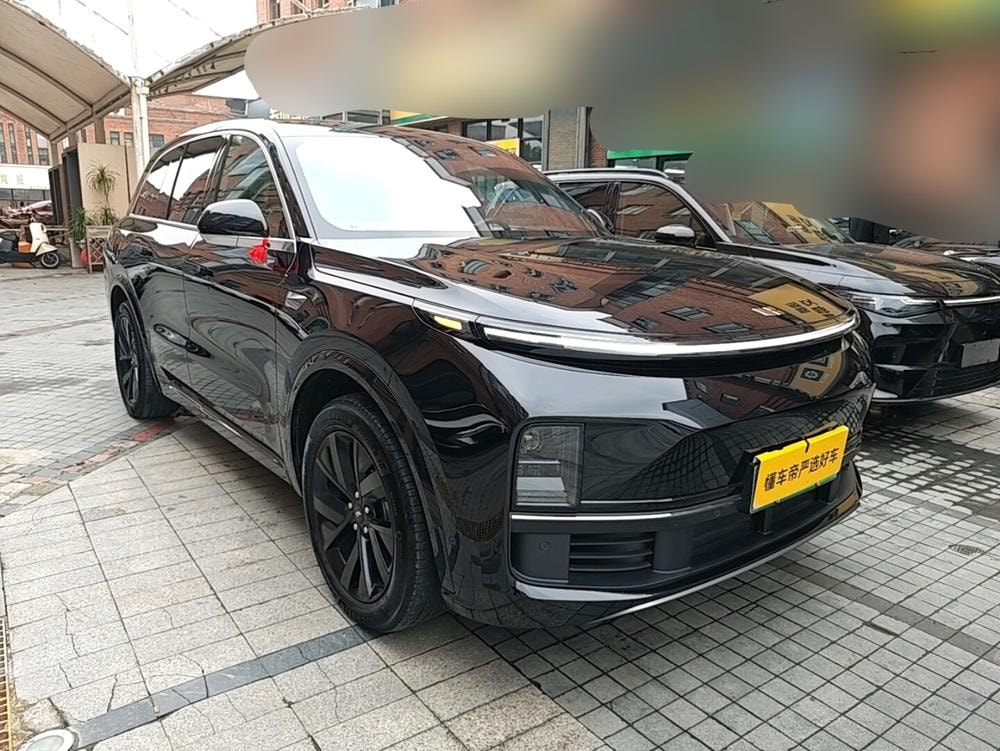 Li Auto L8 2023 — фото автомобиля