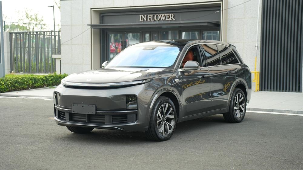 Li Auto L8 2023 — фото автомобиля