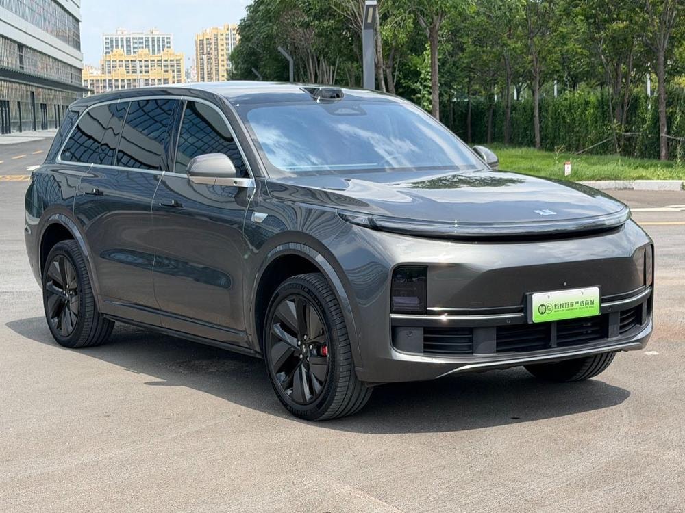 Li Auto L9 2022 — фото автомобиля 1