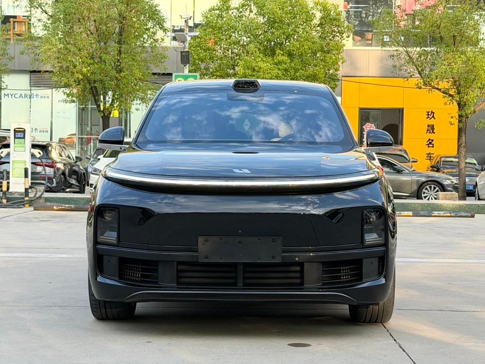 Li Auto L9 2022 — фото автомобиля