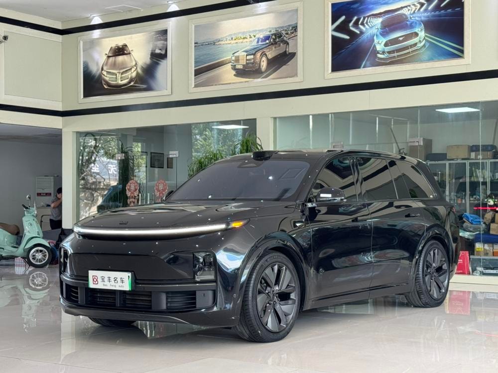 Li Auto L9 2022 — фото автомобиля 1