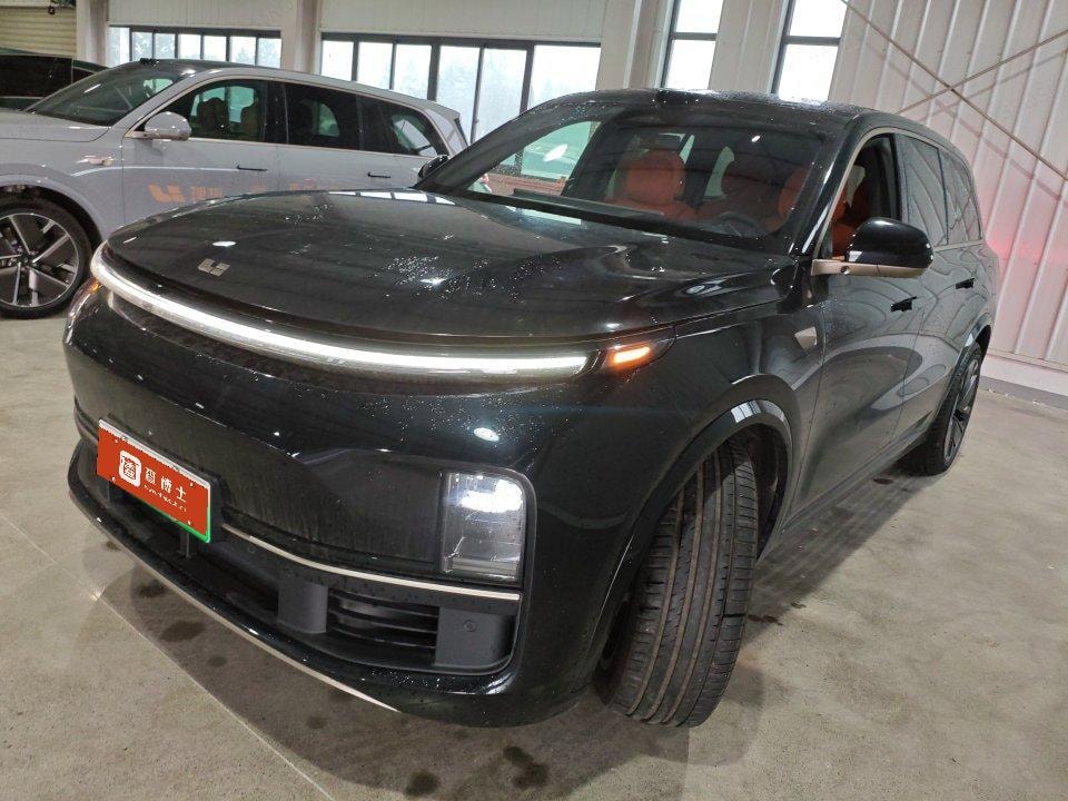 Li Auto L9 2025 — фото автомобиля