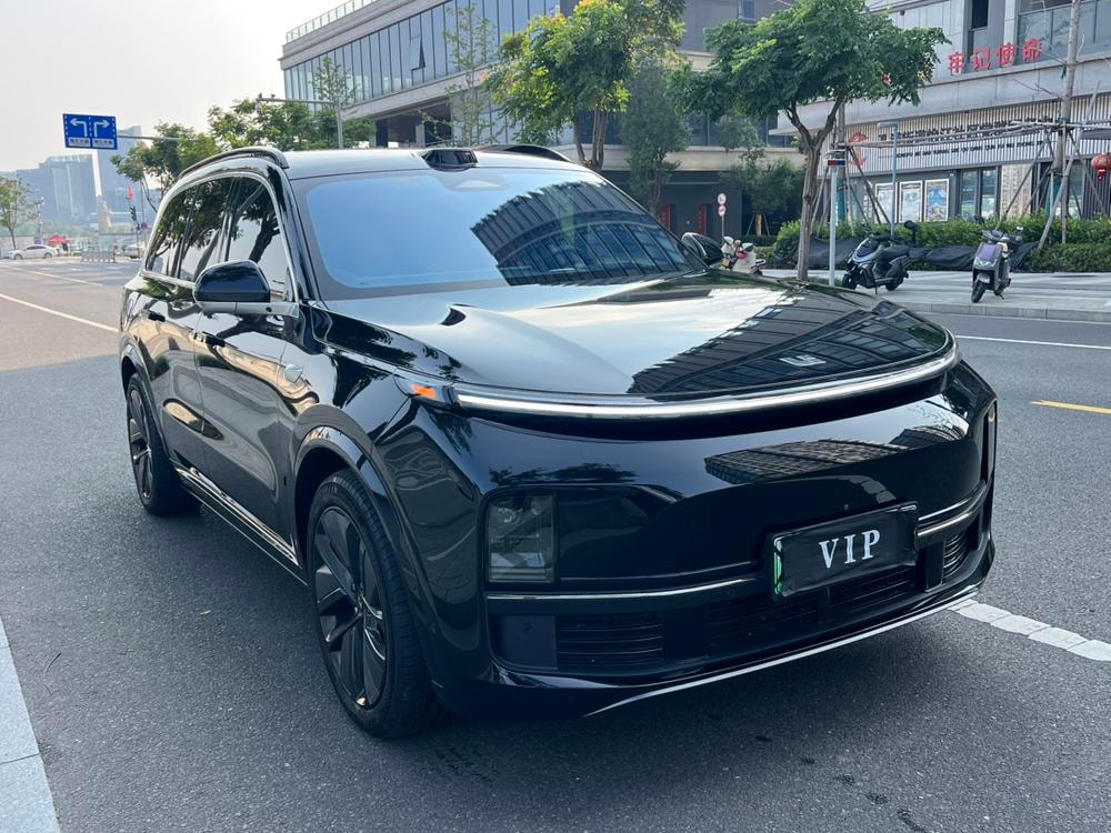 Li Auto L9 2023 — фото автомобиля
