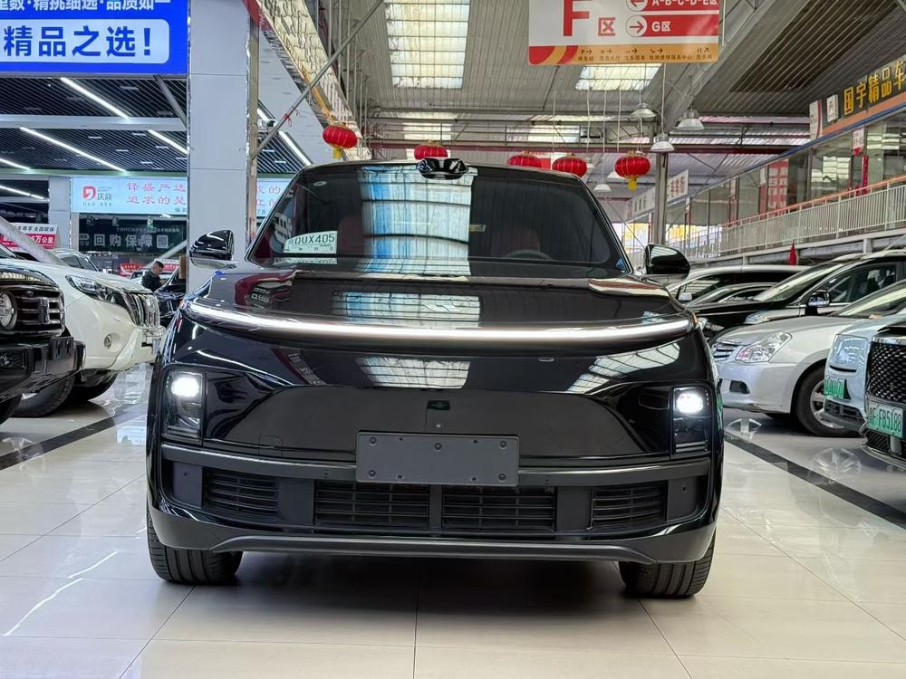 Li Auto L9 2022 — фото автомобиля