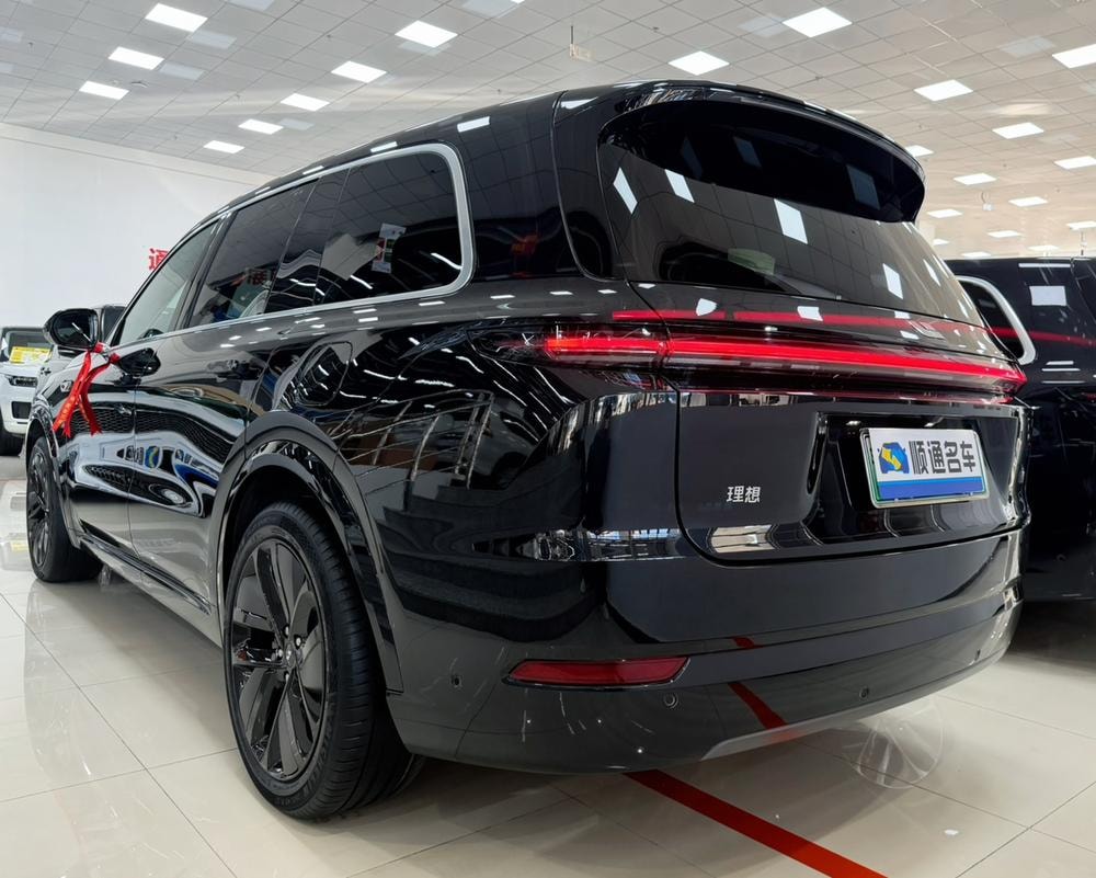 Li Auto L9 2022 — фото автомобиля