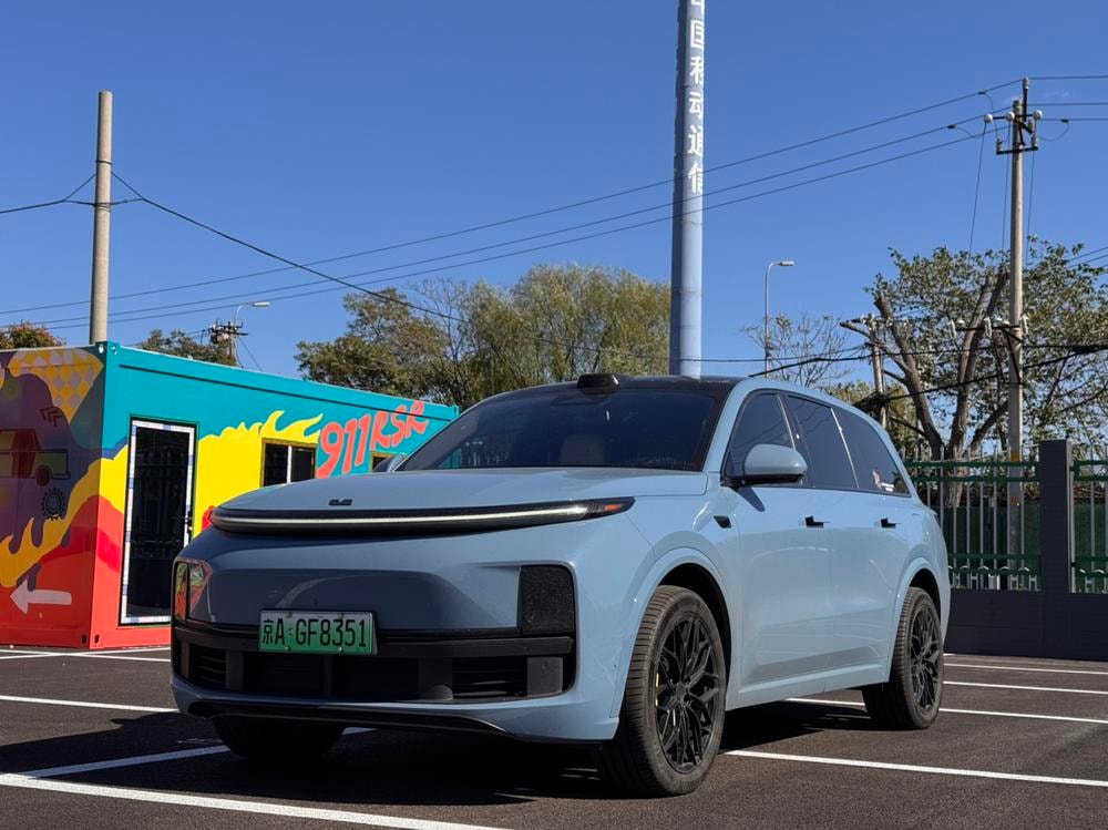 Li Auto L9 2022 — фото автомобиля