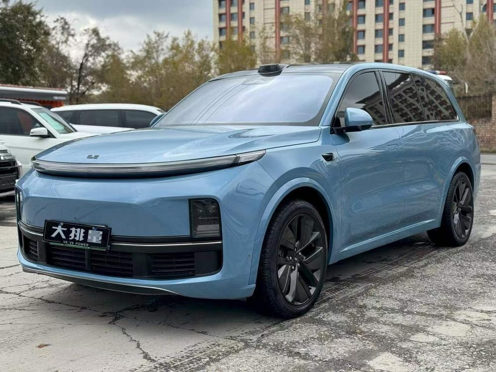 Li Auto L9 2022 — фото автомобиля