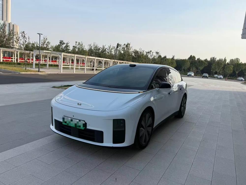 Li Auto Li i6 2025 — фото автомобиля