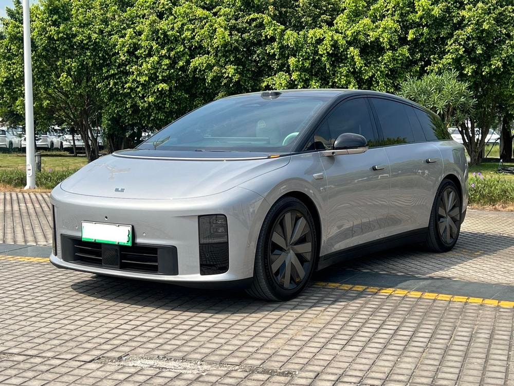 Li Auto Li i6 2025 — фото автомобиля 1