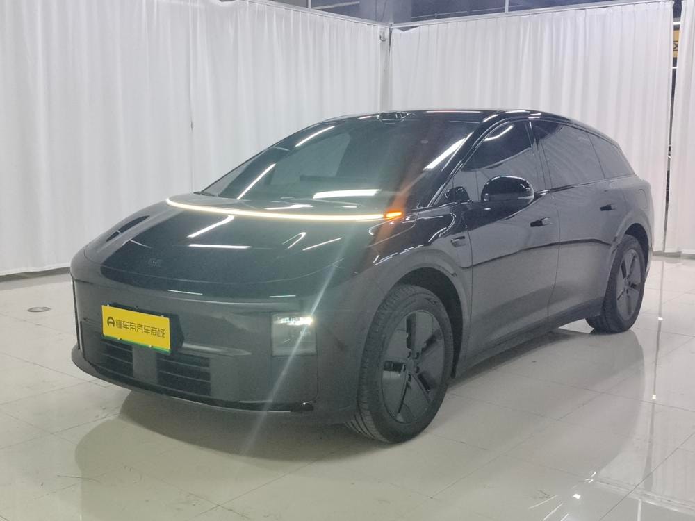 Li Auto Li i6 2025 — фото автомобиля 1