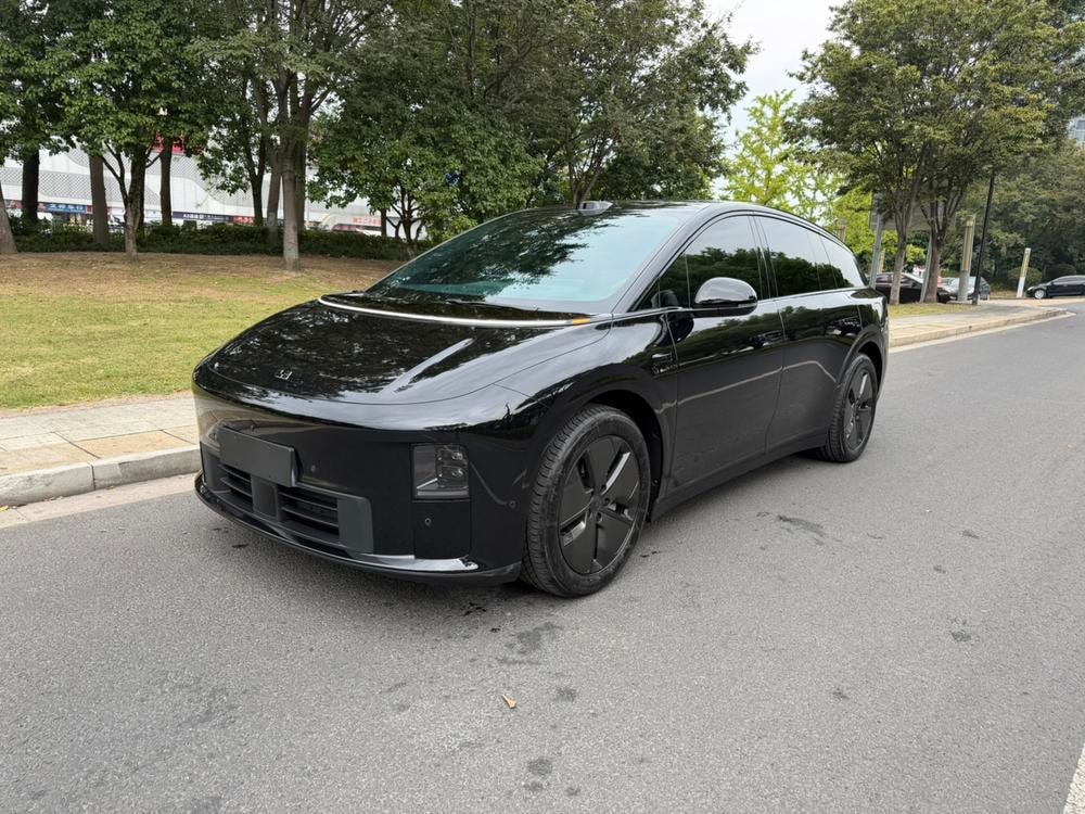 Li Auto Li i6 2025 — фото автомобиля