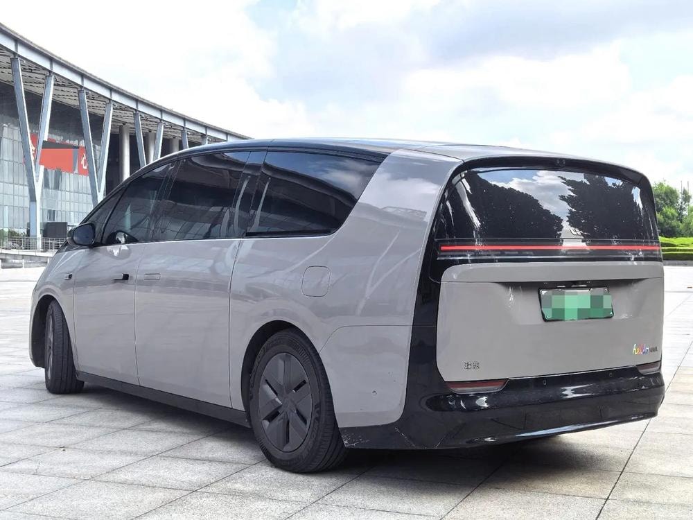 Li Auto MEGA 2024 — фото автомобиля
