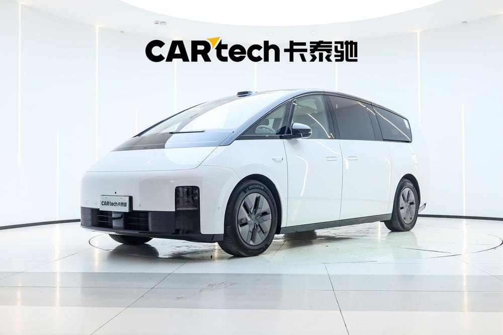 Li Auto MEGA 2025 — фото автомобиля