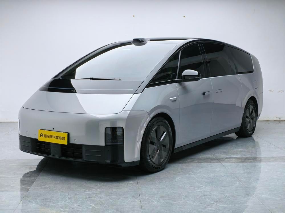 Li Auto MEGA 2024 — фото автомобиля