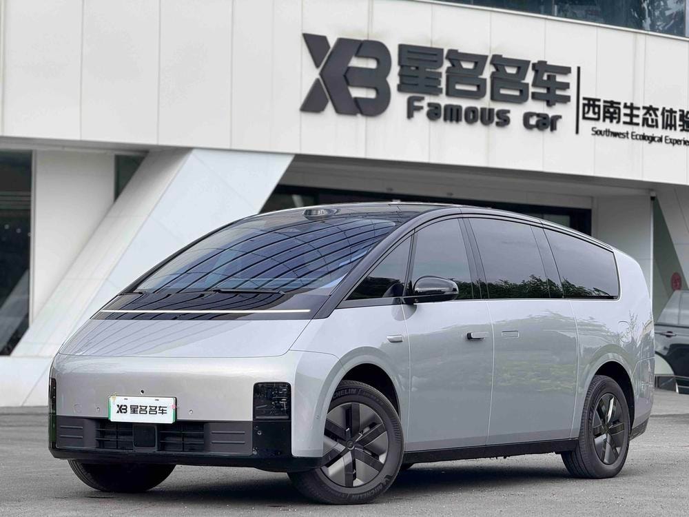 Li Auto MEGA 2025 — фото автомобиля