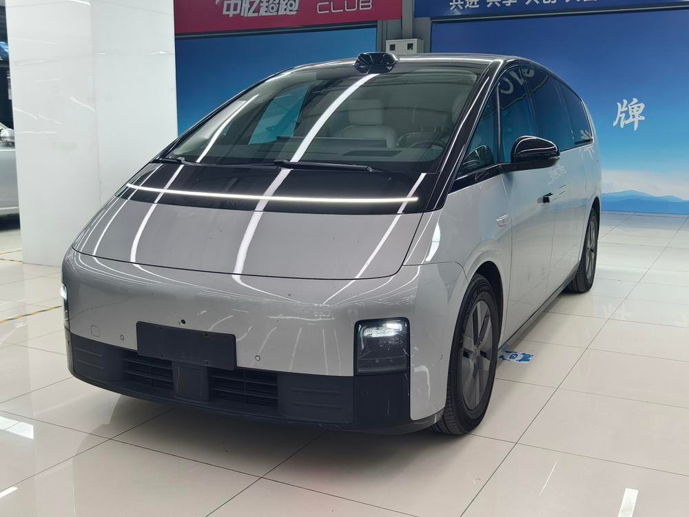 Li Auto MEGA 2024 — фото автомобиля
