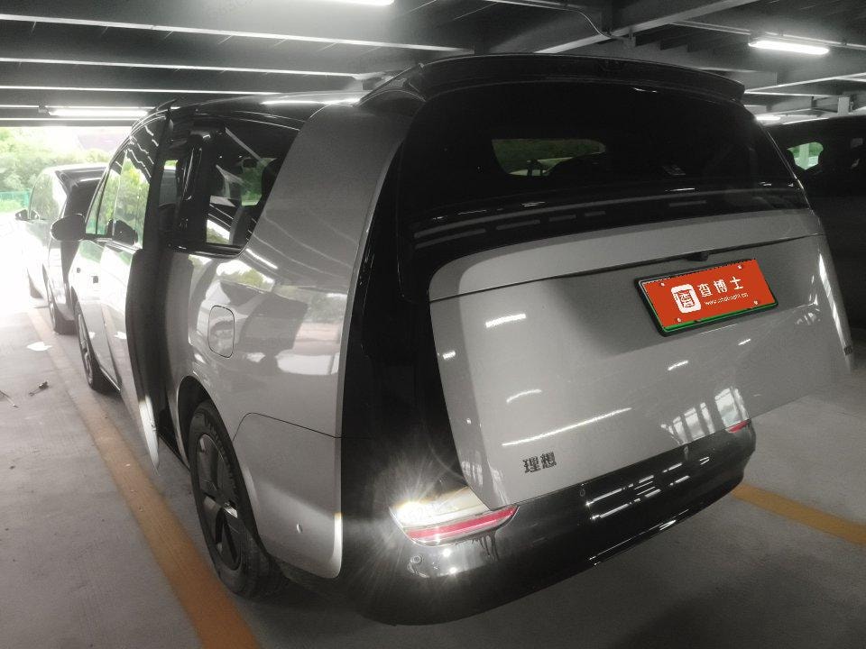 Li Auto MEGA 2024 — фото автомобиля