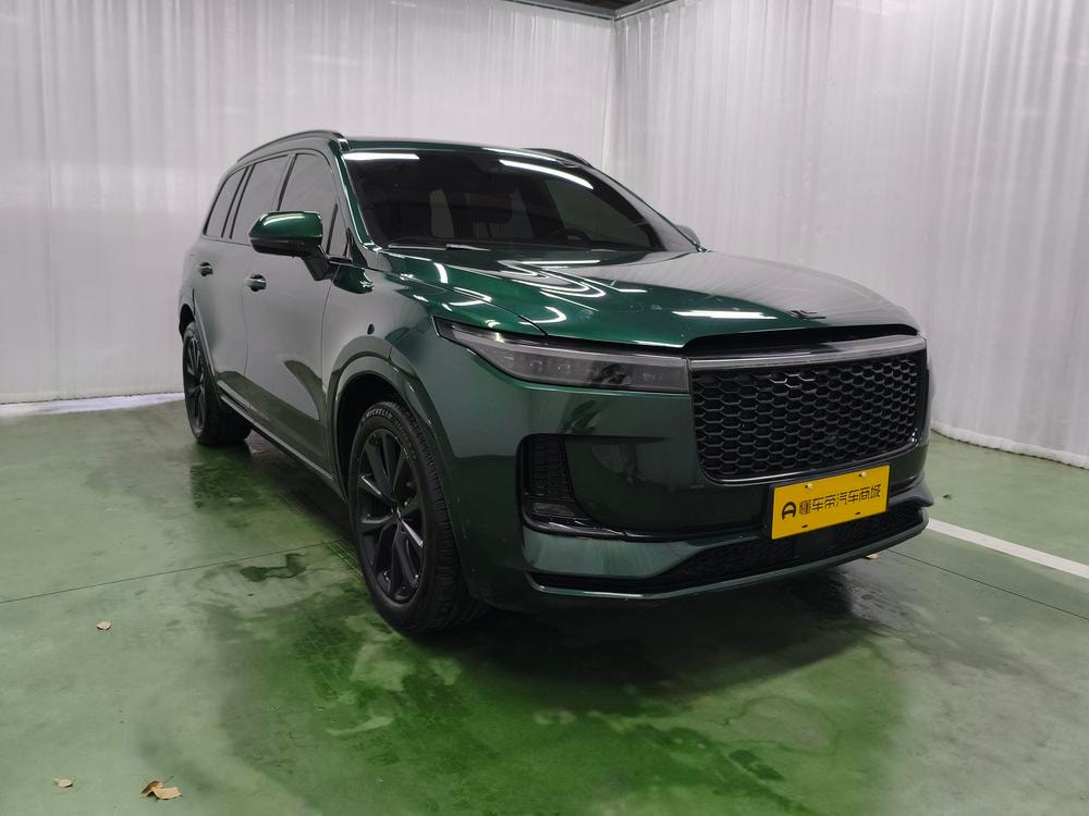 Li Auto ONE 2021 — фото автомобиля 1