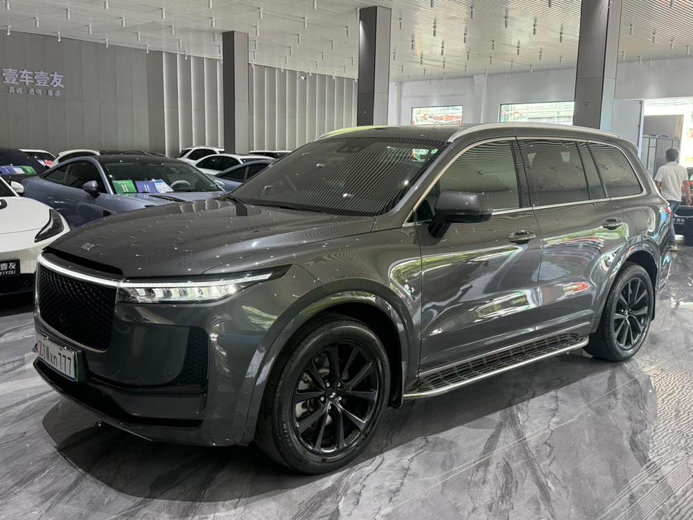 Li Auto ONE 2020 — фото автомобиля 1